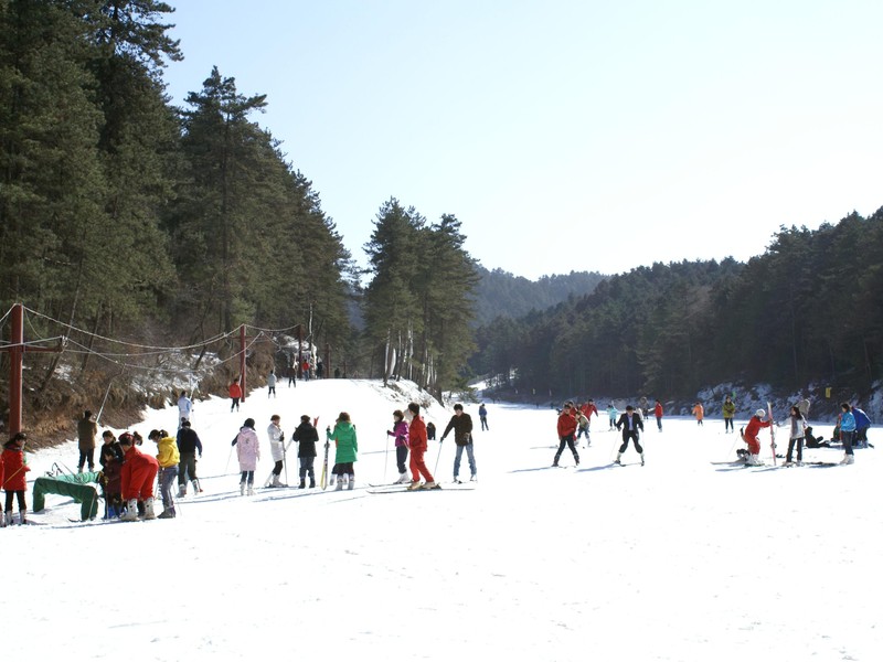 玉华宫滑雪场