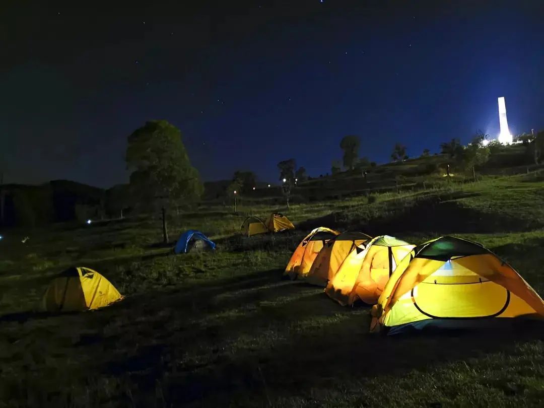 照金星空房车度假营地