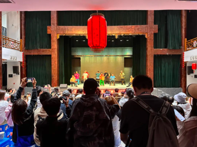 2023年白鹿原影视城演出时间表+游玩攻略 | 在白鹿原影视城，定格每一个精彩瞬间~