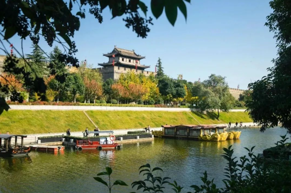泛舟游水，赏景品茶|才是秋日城墙的正确打开方式