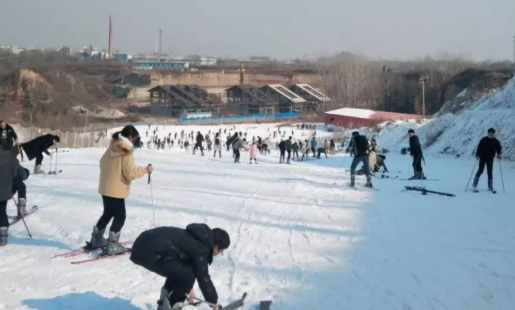 三原龙泉国际滑雪场