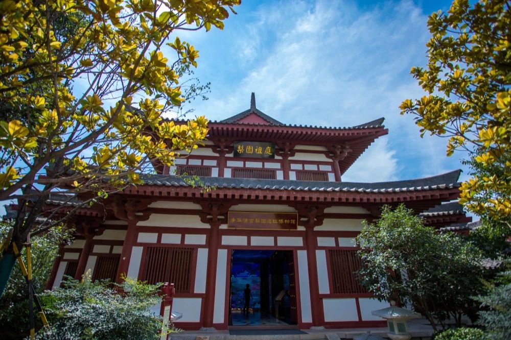 华清宫高考生免费入园+背《长恨歌》免费入园