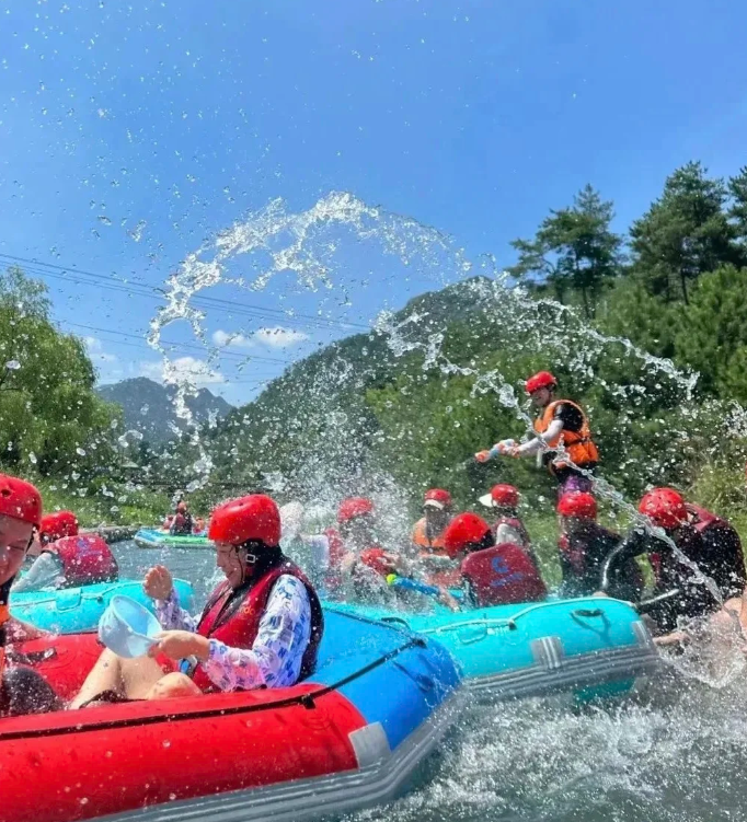 夏日逃离计划！体验清爽夏日│牛背梁漂流