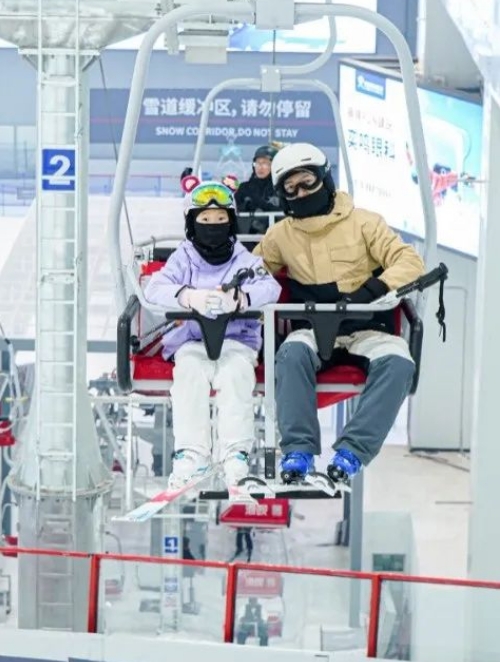 初冬雨雾绵绵无法出游，直接上雪通透畅滑！