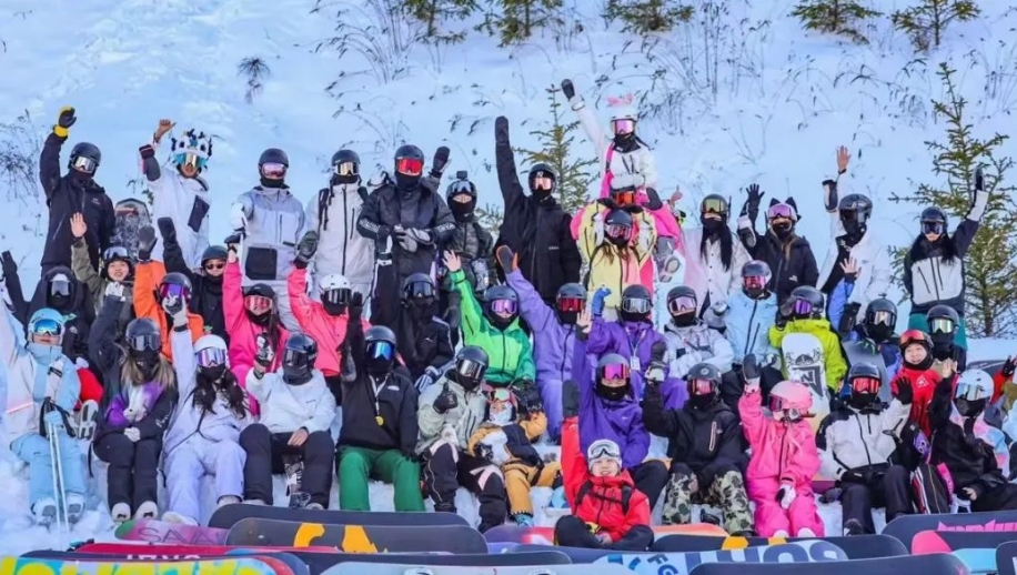 12月15日鳌山滑雪啦，大学生双人雪票特惠99元，仅限本周日！