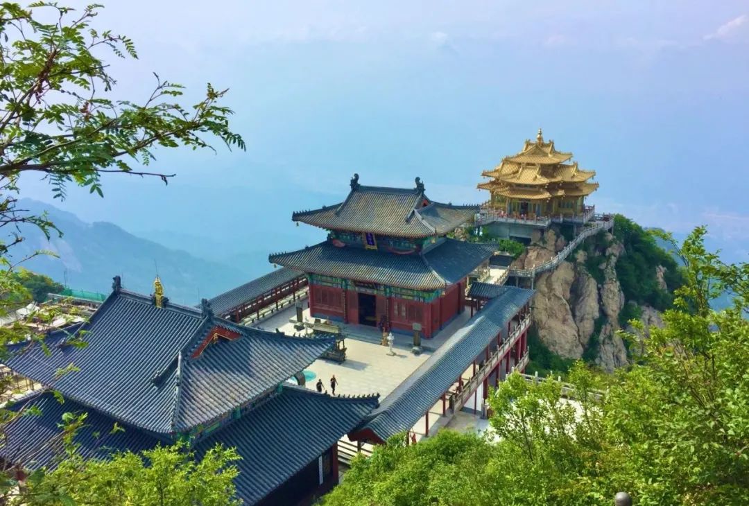 洛阳老君山.鸡冠洞二日游