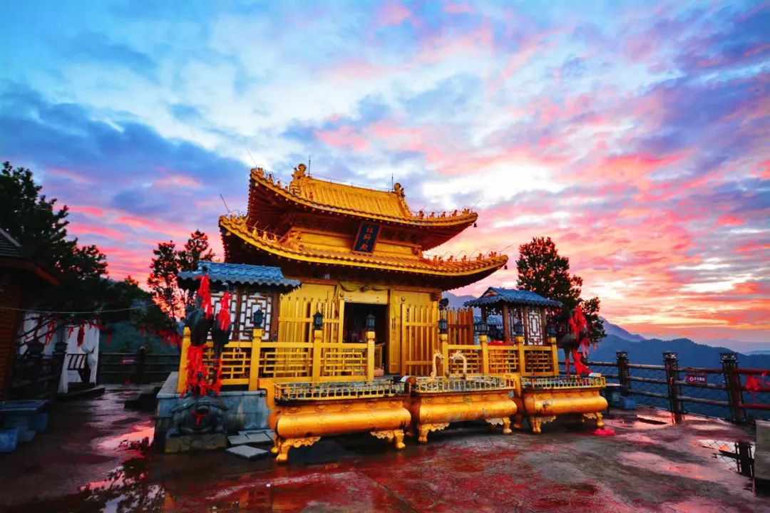 避暑伏牛山-龙潭沟瀑布群+二龙山风景区2日游