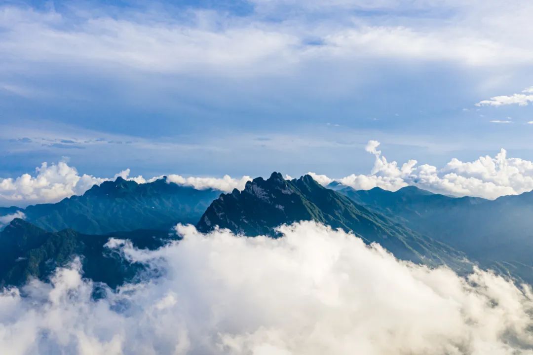 洛阳白云山.九龙瀑布.玉皇顶全景二日游