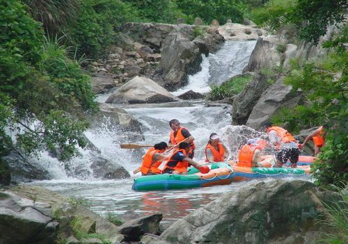 柞水老林峡谷漂流