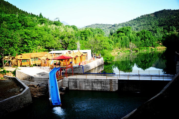 延安黄龙石门峡漂流