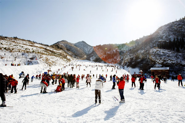 山西运城永济五老峰国际滑雪场