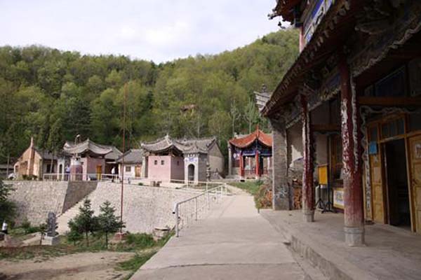 太白县龙华山