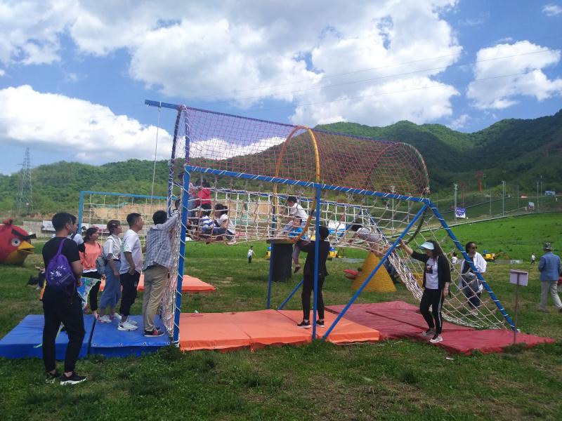 照金彩虹亲子乐园