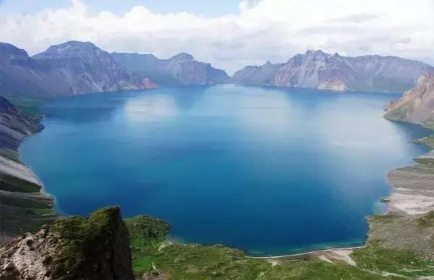 长白山南景区8月25日起正式向游客开放