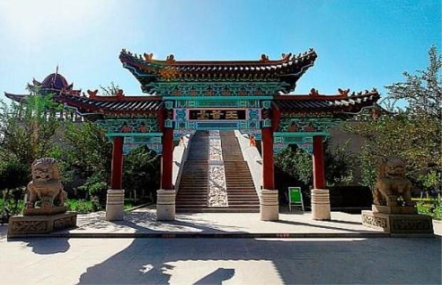 哈密多重优惠促旅游 周末景区游客纷至沓来