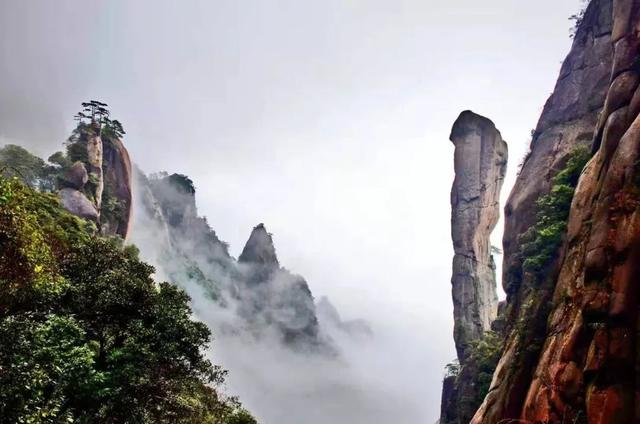 法院牵手景区“寓教于游”